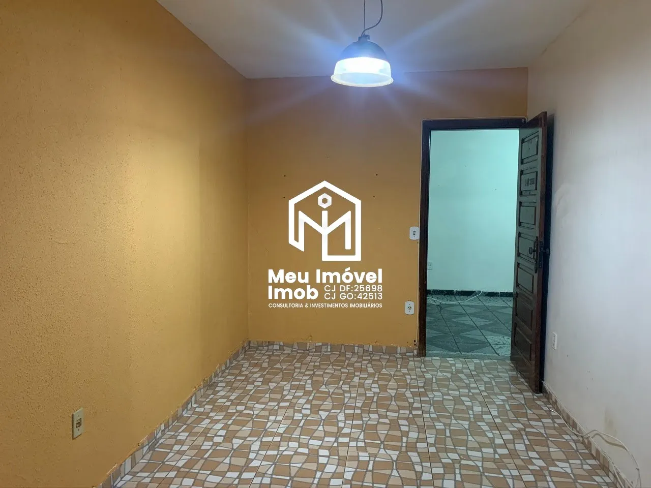 Imagem Casa Sobrado 7 Quartos 2 Suítes 3 Vagas 380m² Samambaia/DF
