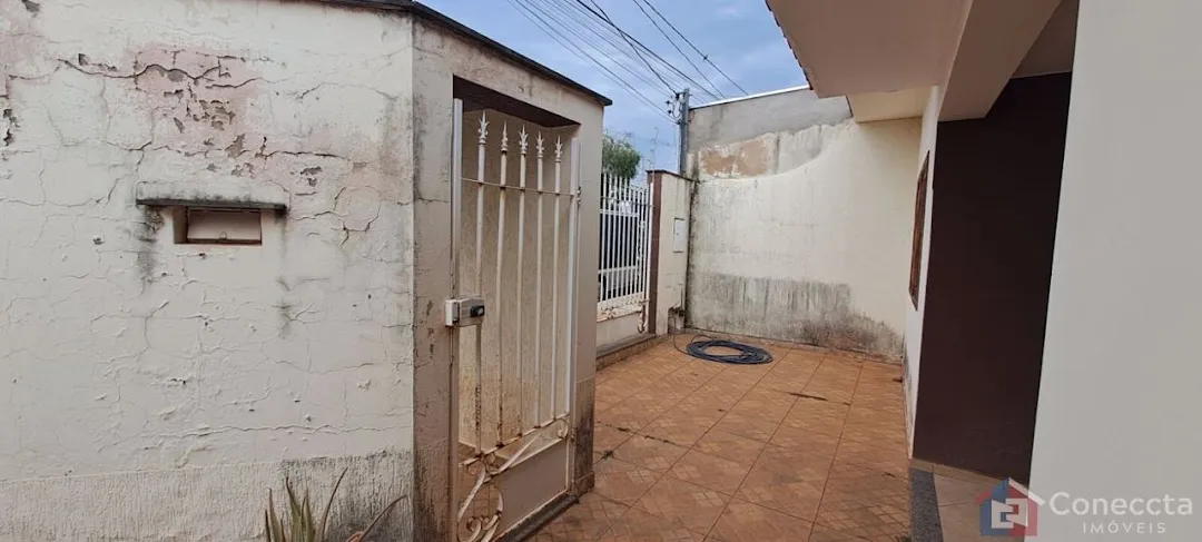 Foto do imóvel Casa com 4 dormitórios à venda, 195 m² por R$ 750.000,00 - Copacabana - Patos de Minas/MG