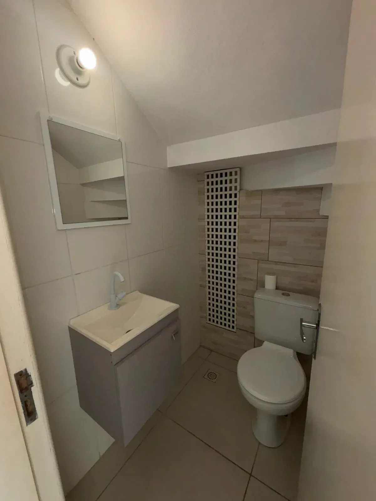 Foto do imóvel: Sobrado com 2 Quartos à Venda, 70 m² em Aventureiro - Joinville