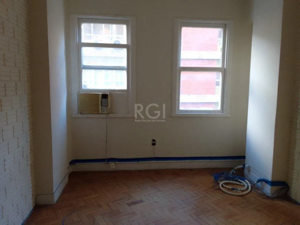 Imagem Conjunto/Sala para Venda - 123.42m², 0 dormitórios, Centro