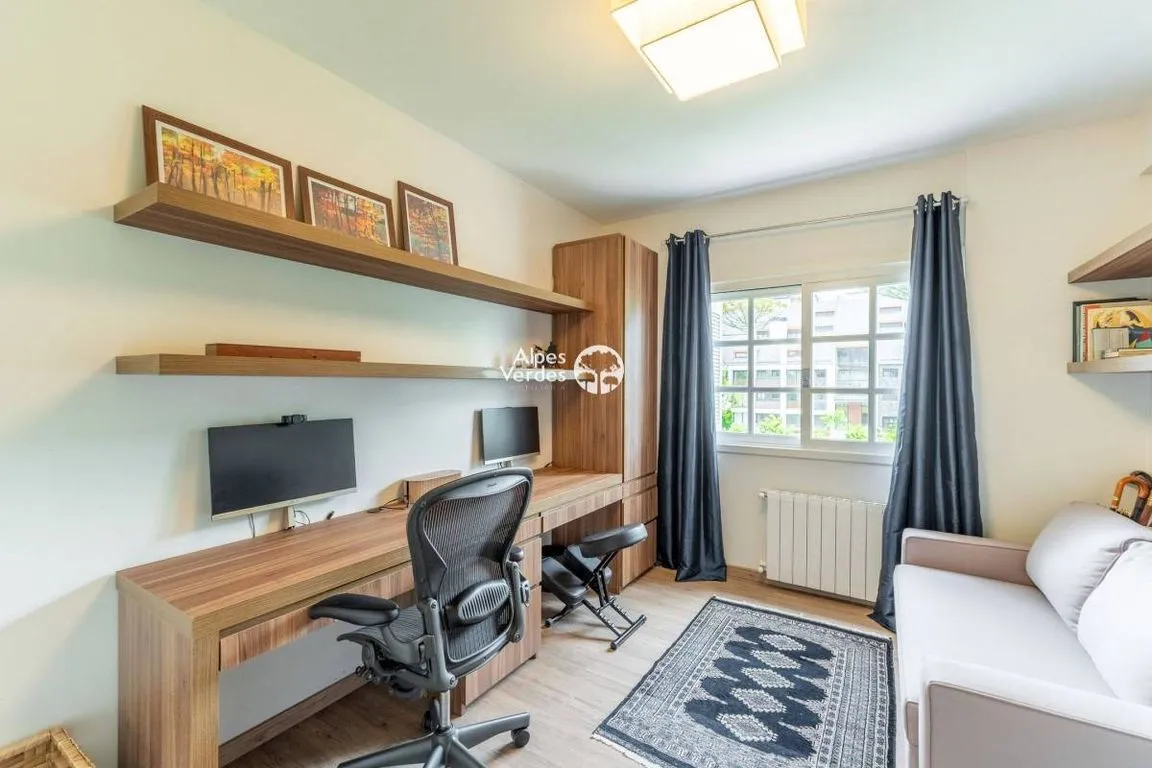 Imagem Vende-se Apartamento em Gramado, Bairro Bavária, com 3 quartos