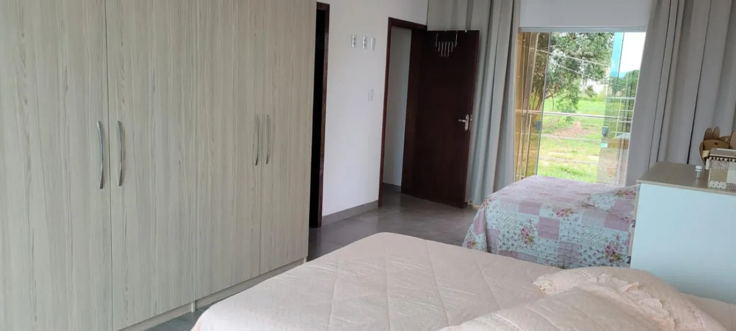 Imagem Vendo chácara de alto padrão em Carmo do Cajuru/MG com 1.300 m² de terreno