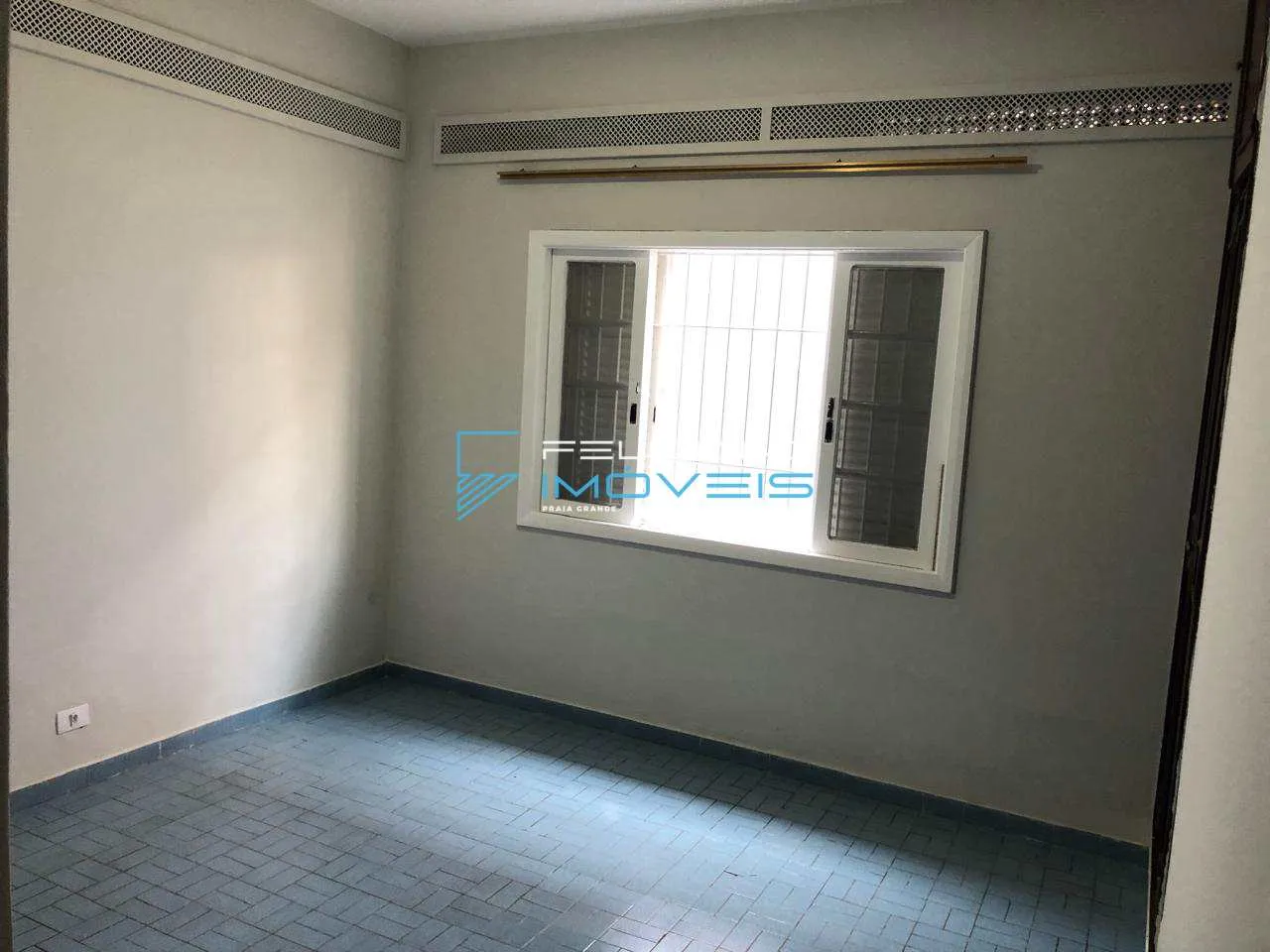 Imagem Casa com 5 quartos, Flórida, Praia Grande - R$ 951 mil, Cod: 5604