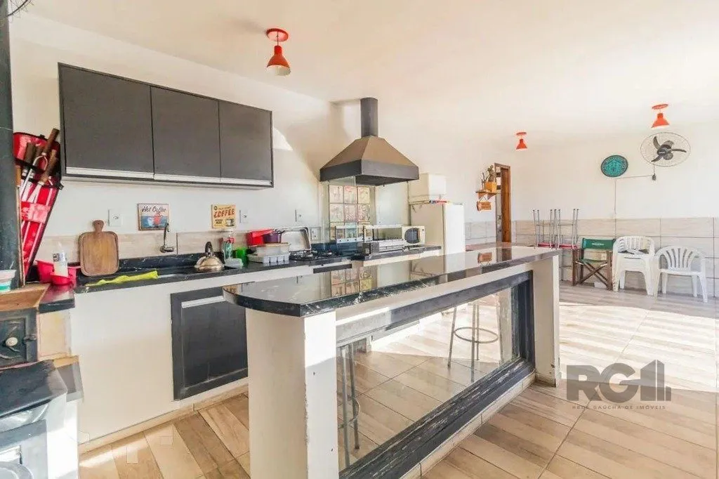 Imagem Casa com 3 dormitórios no bairro Cascata, Porto Alegre