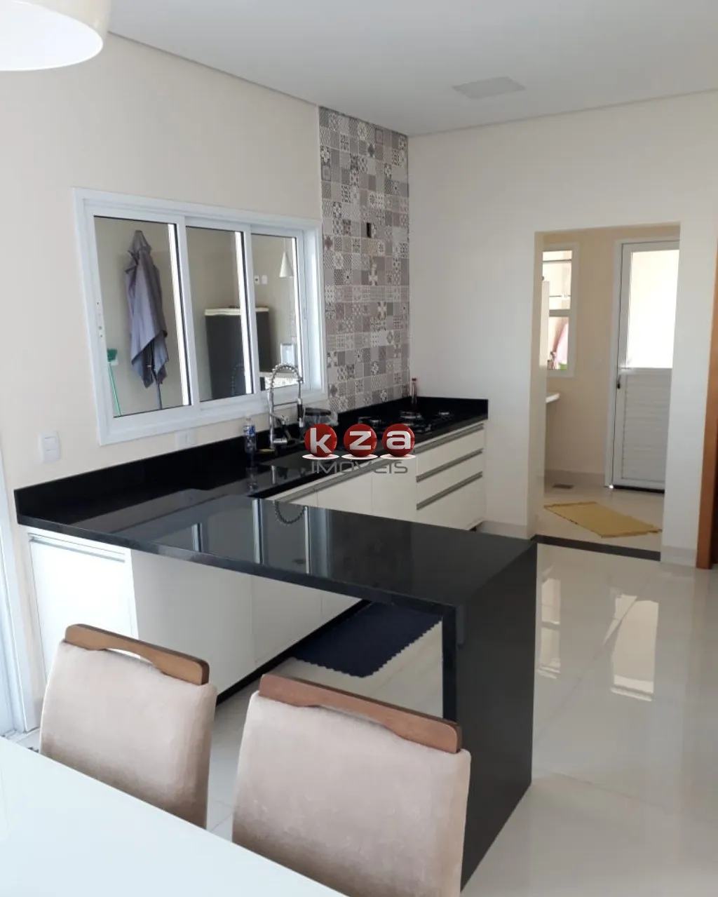 Imagem Imperdível oportunidade: Casa em condomínio à venda em Valinhos-SP, Residencial Vivenda das Pitangueiras - 3 quartos, 1 suíte, 1 sala, 2 banheiros, 4 vagas, 231m²