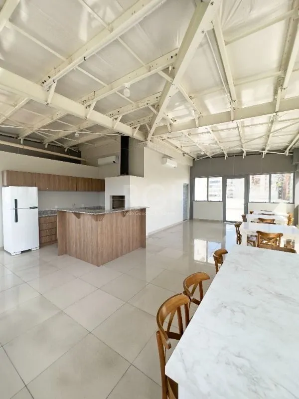 Imagem MÁFFER IMÓVEIS ALUGA - SALA COMERCIAL COM GARAGEM NO CONDOMÍNIO SPAZIO LAVORO Rua Eudoro Berlink, 354