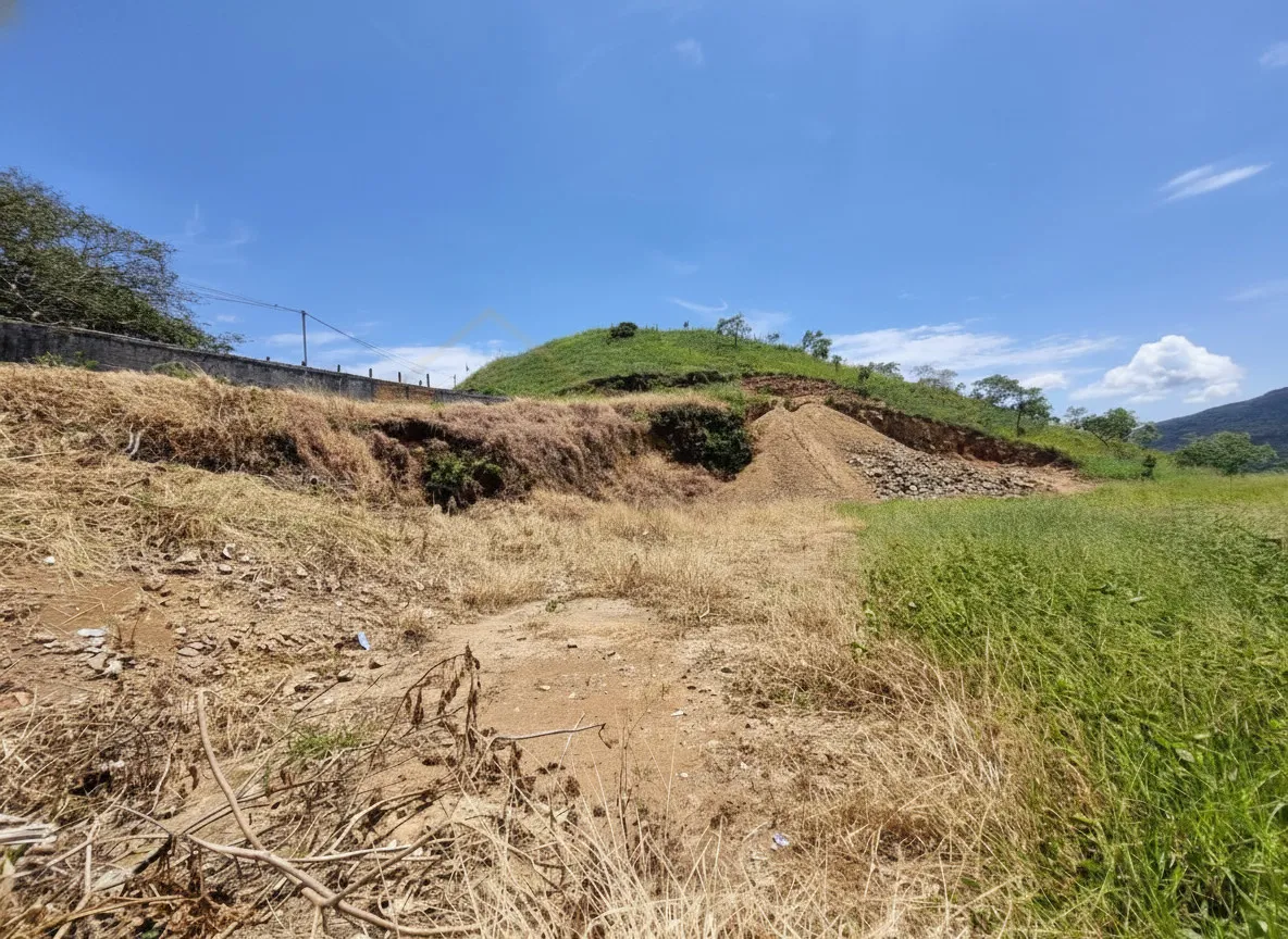 Imagem Terreno 580 m² à venda em Jardim Santa Augusta, Poços de Caldas