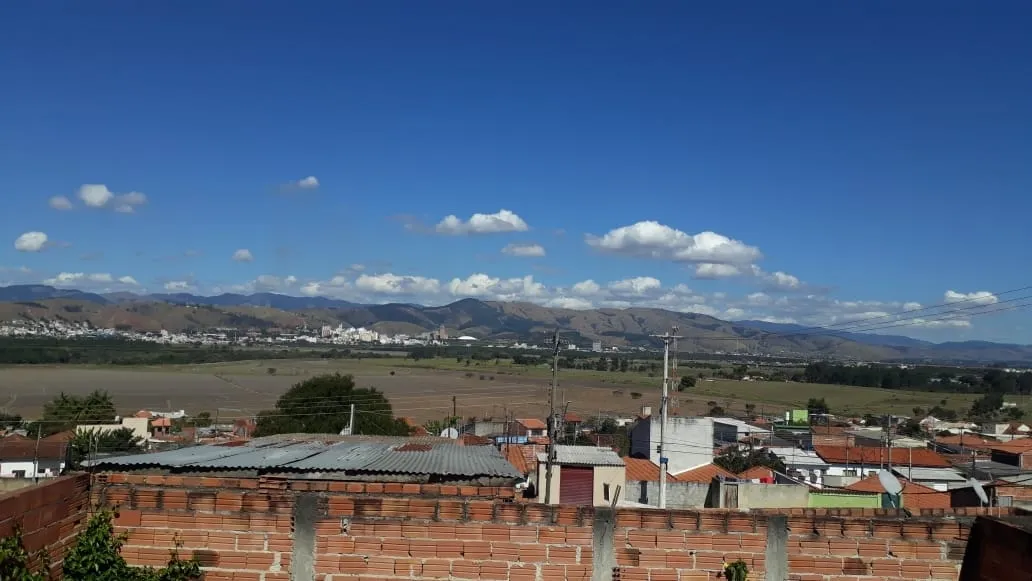 Imagem Casa à venda 2 Quartos, 1 Suite, 2.5M², Santa Luzia, Guaratinguetá - SP