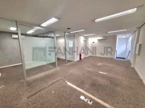 Imagem Casa Comercial de Alto Padrão para Locação em São Paulo-SP, Jardim América: 13 Salas, 5 Banheiros, 20 Vagas, 611m².