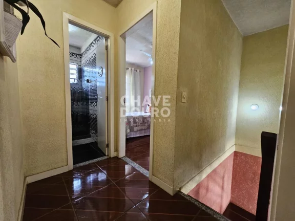 Imagem Casa com 2 Quartos (1 com varanda) à venda em Teresópolis!
