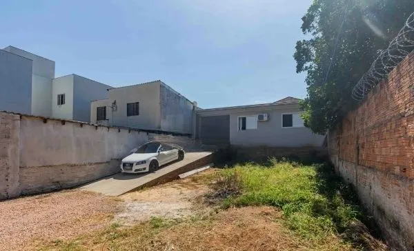 Imagem Casa no bairro Jardim Carvalho de 2 dormitórios e amplo pátio