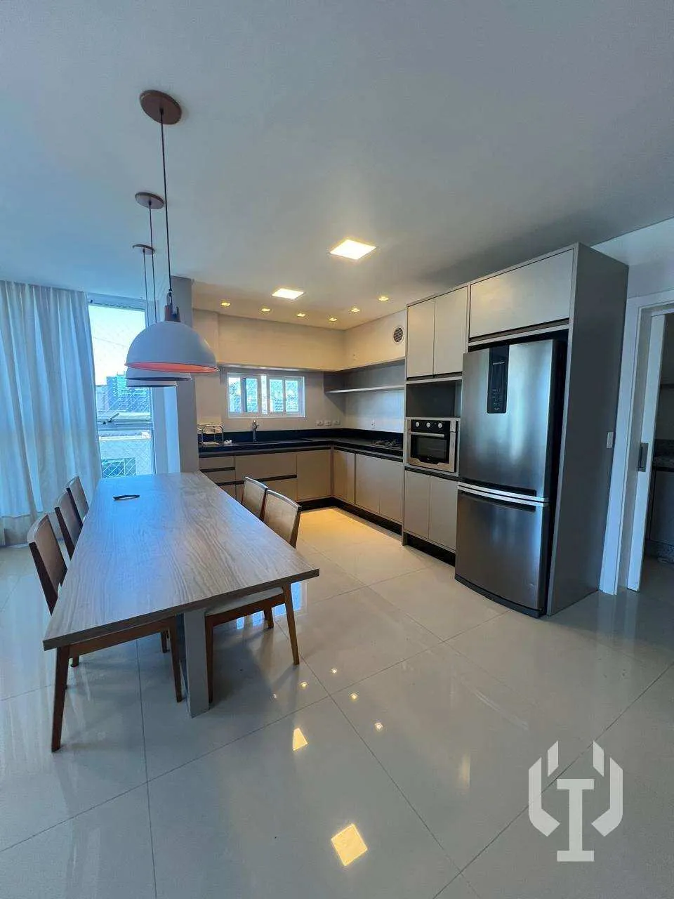 Imagem Apartamento para alugar em Itapema, Meia praia, com 3 quartos, 159m2