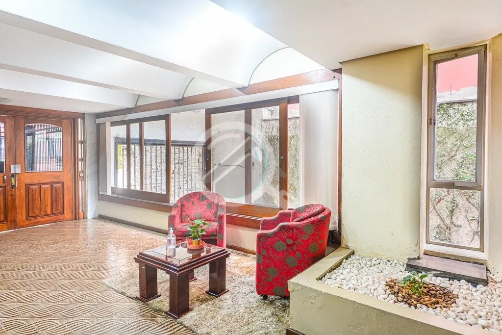 Imagem Apartamento finamente reformado em alto padrão com 2 dormitórios e 1 vaga de garagem no Bom Fim. L...