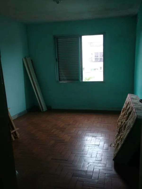 Imagem Sobrado à venda em São Caetano do Sul-SP, bairro Cerâmica: 2 quartos, 1 banheiro, 1 vaga e 160m². Aproveite!