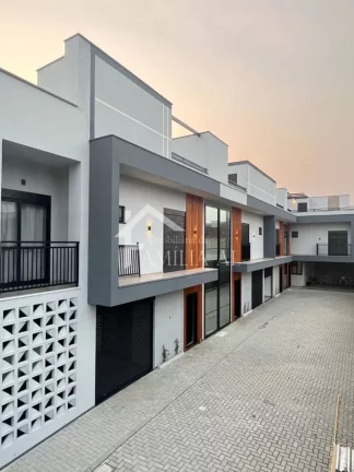 Imagem Promoção! Geminado Pronto para Morar com 156m² em Condomínio Fechado no Bom retiro