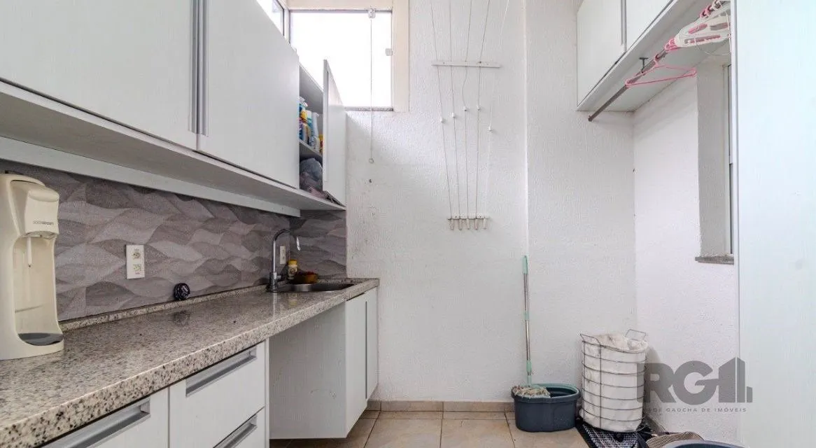 Imagem Casa em Condomínio com 04 Quartos - 4 vagas, 200,36 m² de área privativa - LOMBA DO PINHEIRO