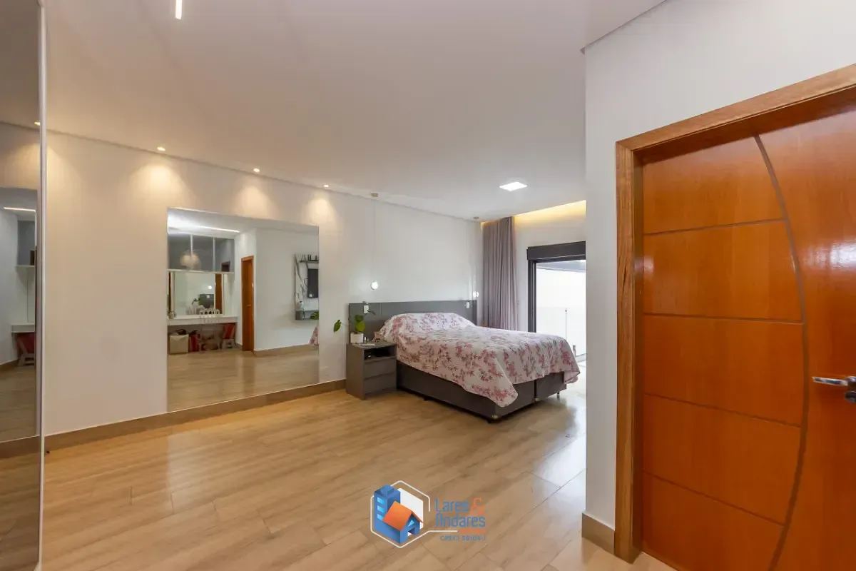 Imagem Casa em condomínio para venda em Vila Pirituba com 4 quartos, sendo 2 suítes, 300m²