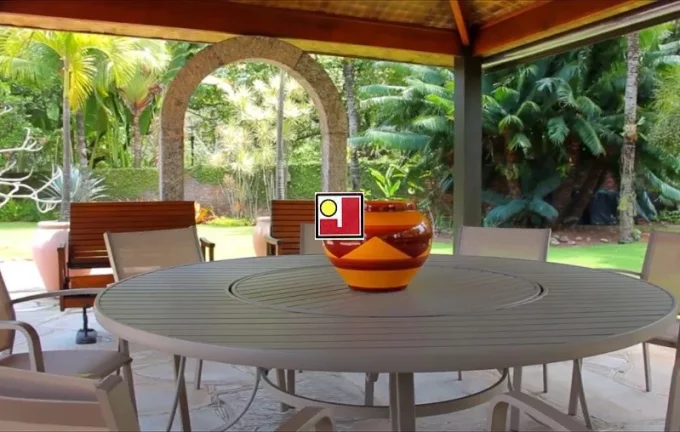 Imagem Vendo casa Wimbledon Park, luxuosa, 6Q(5Sts), terreno 2.050m², 1.120m² construídos, living com 250m², adega, home teather, escritório, piscina, BurleM