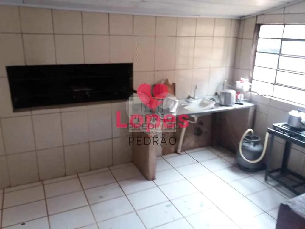 Imagem Fazenda/Sítios/Chácaras de 3 quartos, 26765m² no bairro Centro, em Areiópolis