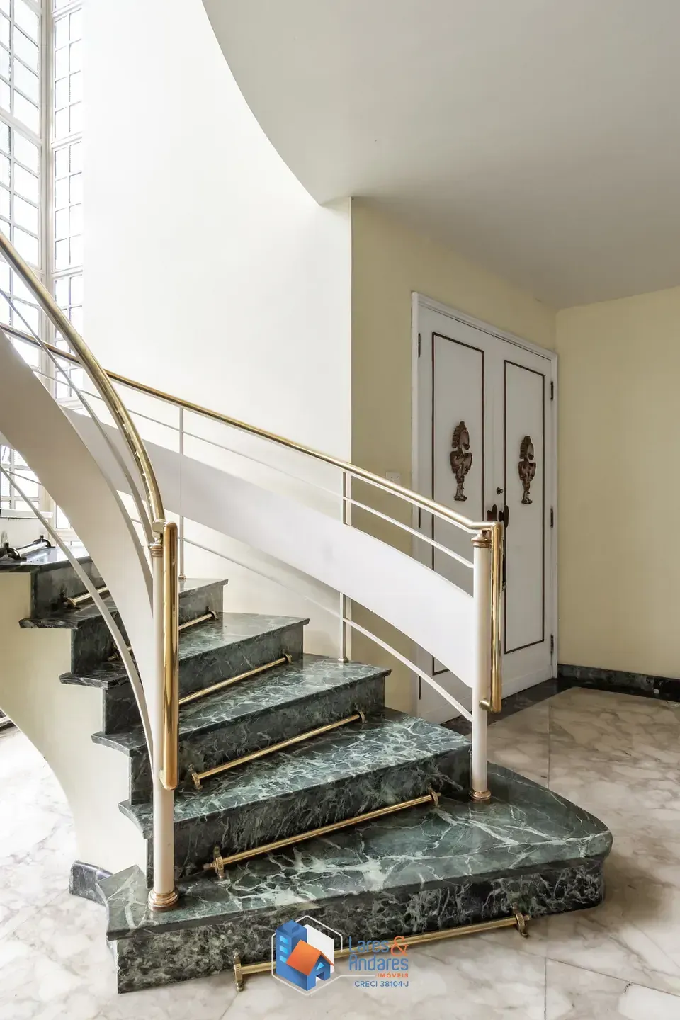 Imagem Casa comercial para venda em Jardim América, 642m²
