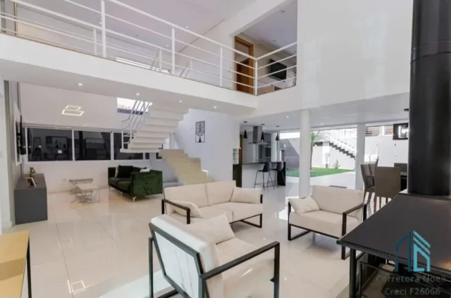 Imagem Casa PERMUTA 100%, 03 suítes, Piscina aquecida, no Uberaba em Curitiba PR