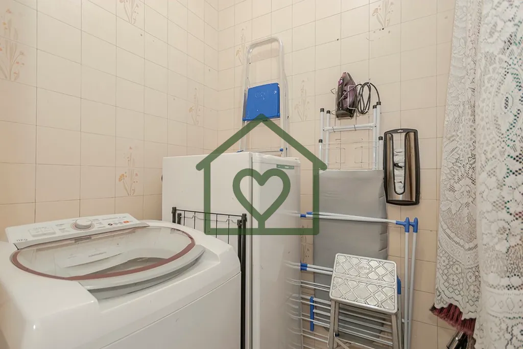 Imagem Descubra o encanto deste apartamento para venda, localizado em uma das regiões mais vibrantes de Po...