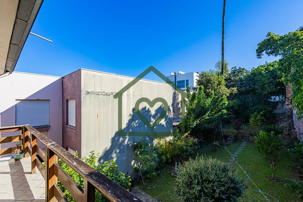 Imagem Casa residencial à venda no bairro Medianeira, em Porto Alegre

Excelente casa localizada na Rua Dr...
