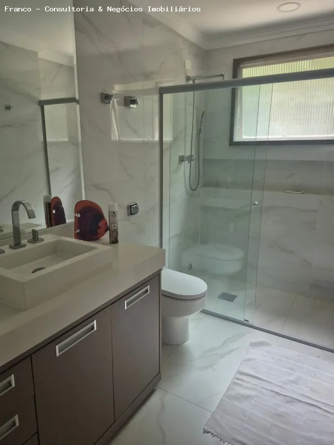 Imagem Apartamento para Venda em Guarujá, Pitangueiras, 5 dormitórios, 2 suítes, 4 banheiros, 2 vagas