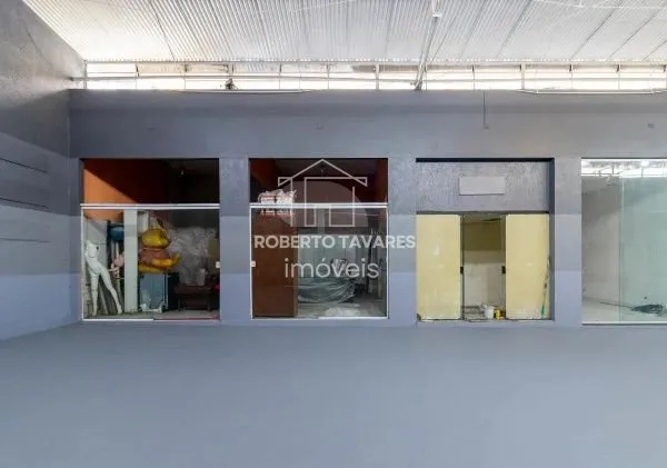Imagem Loja comercial com 700m² - Galeria com 18 Lojas - Portas com 24 metros de frente, com bastante Visibilidade.