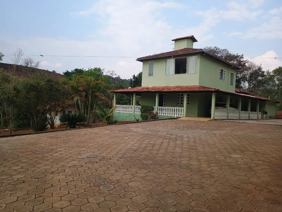 Imagem Vendo Chácara em Crucilândia/MG - com 2.400 m² de area
