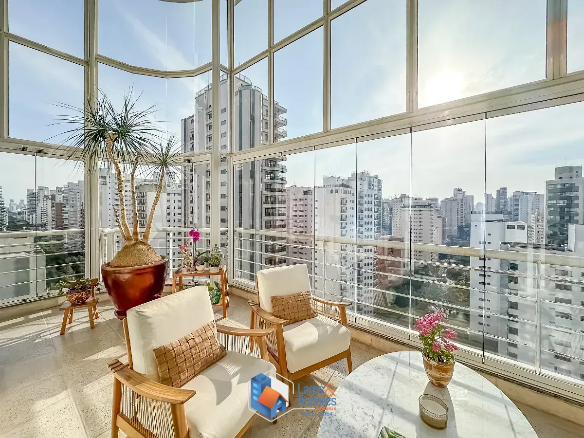 Imagem Apartamento para venda em Moema com 4 quartos, sendo 4 suítes, 300m²