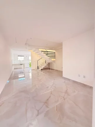 Imagem Casa Duplex com 3 Suítes em Colina de Laranjeiras