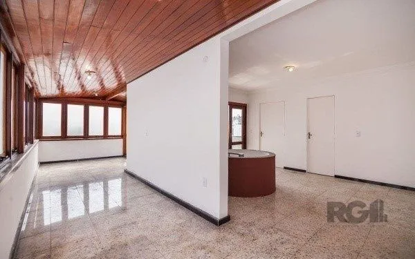 Vende-se bela cobertura de 122m², 2 quartos 2 vagas, desocupado - Auxiliadora