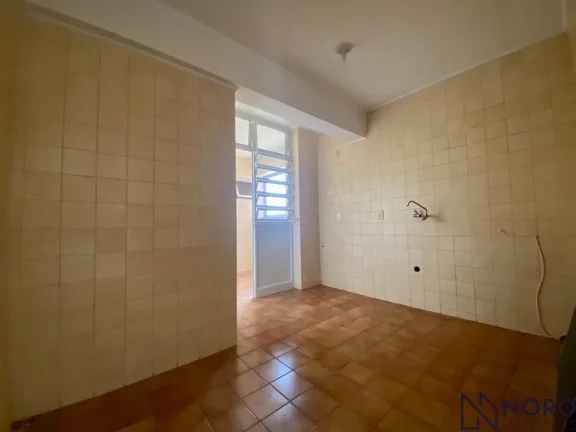 Imagem Apartamento central 2 dormitórios 2 banheiros living com sacada box andar alto
