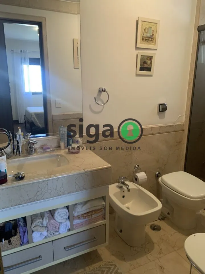 Imagem VENDE na Vila Andrade (Região do Morumbi) Apartamento com 4 Suítes, 4 vagas Fixas + Depósito