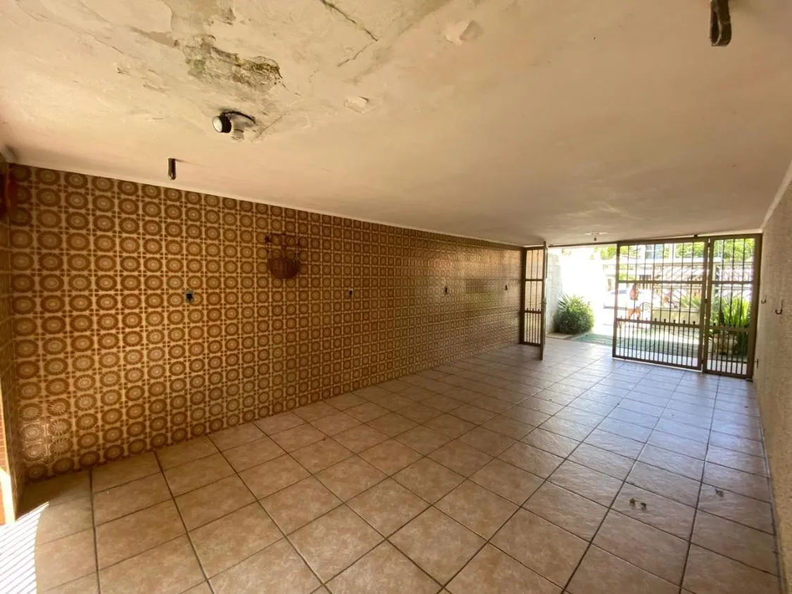 Imagem LINDA CASA A VENDA COM PISCINA FRENTE MAR NA BOCA DA BARRA