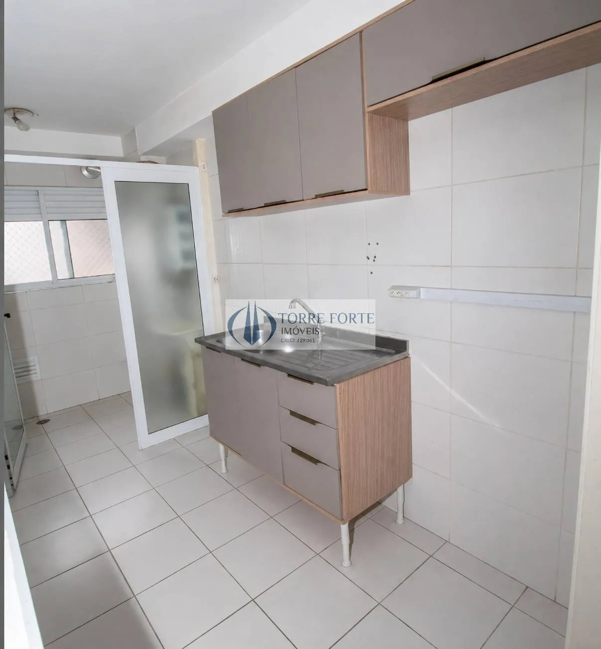 Foto do imóvel Apartamento com 2 dormitorios 1 vaga , varanda na Vila Antonieta. em Rua Refinaria Mataripe