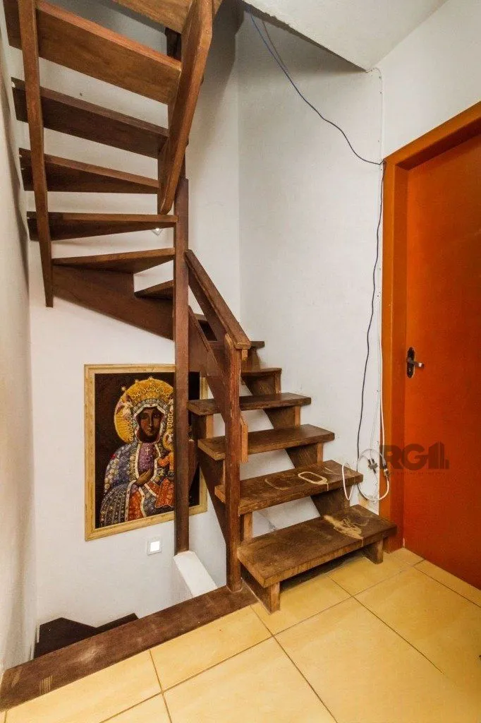 Imagem Casa de 117m² - 3 dormitórios e 1 vaga no bairro Hípica
