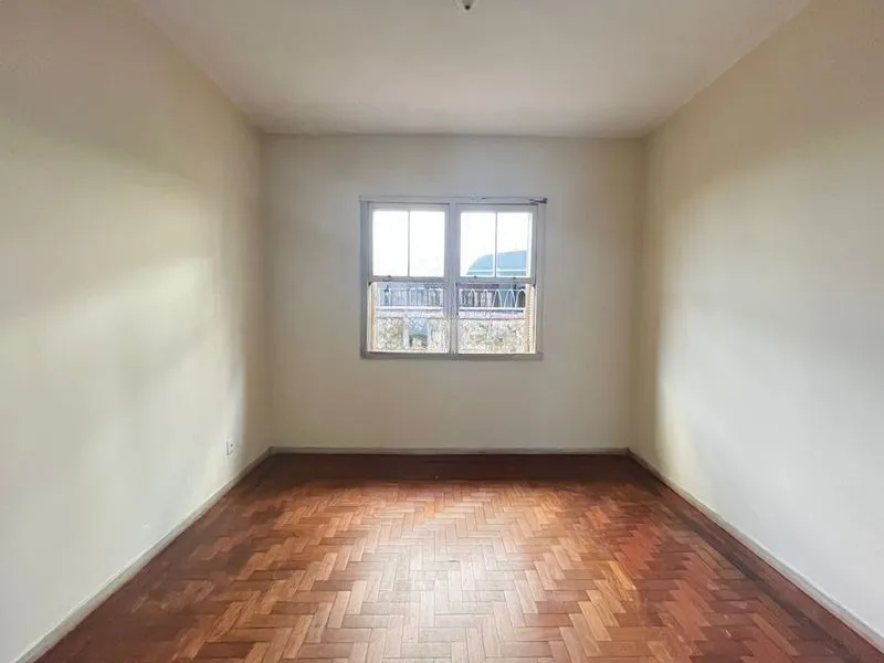 Imagem Casa 4 dormitórios no bairro Rio Branco em Porto Alegre para Alugar