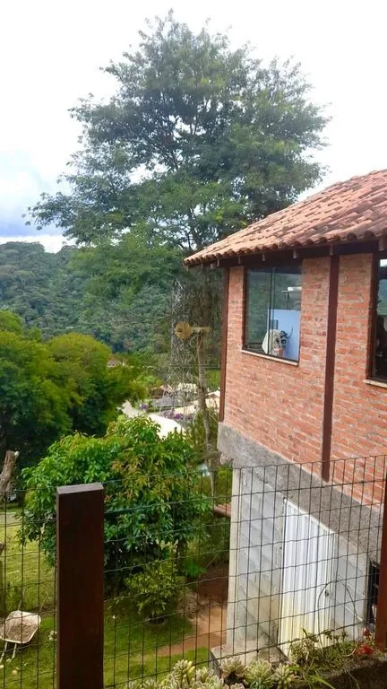 Imagem Casa em Condomínio para Venda em Teresópolis / RJ no bairro Albuquerque