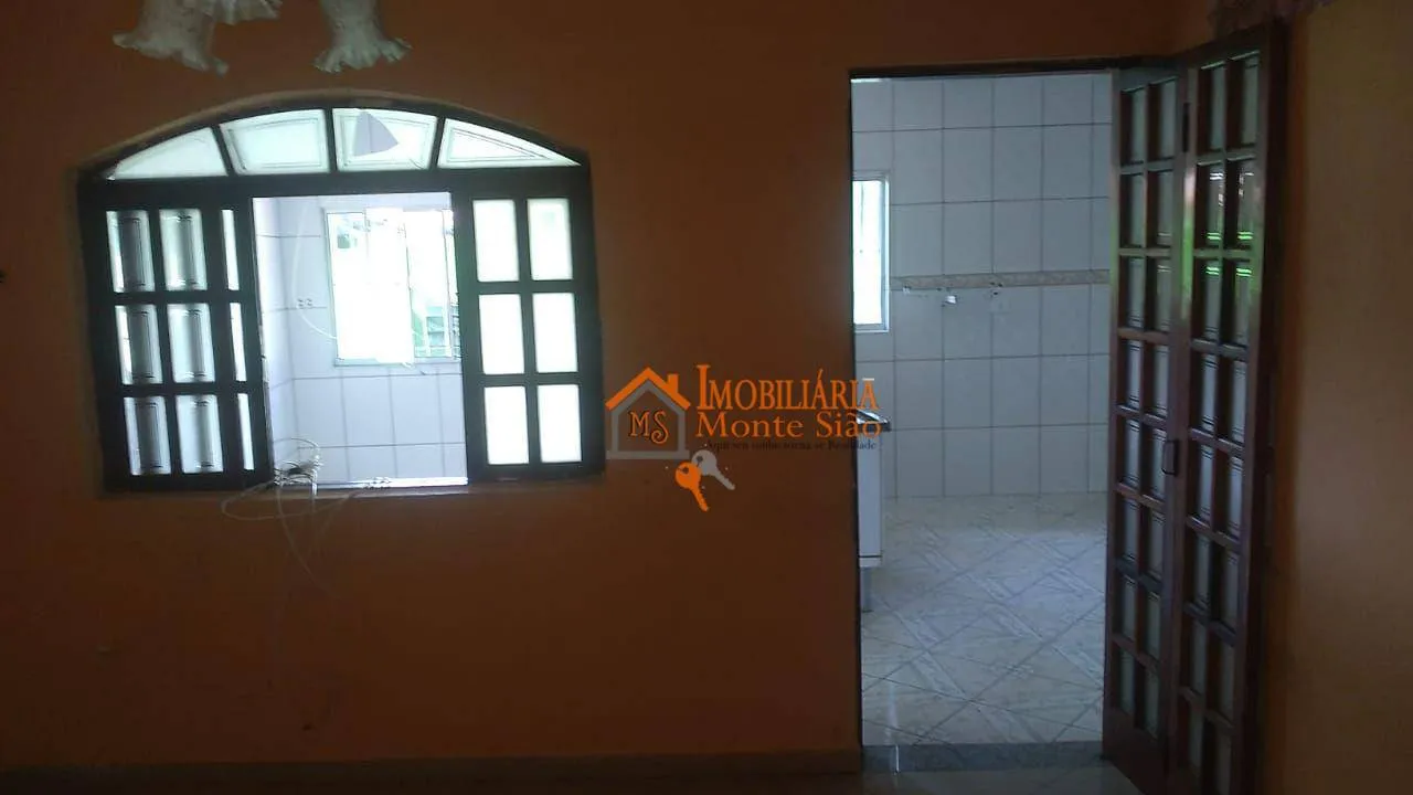 Imagem Sobrado com 7 dormitórios à venda, 160 m² por R$ 670.000,00 - Jardim Cumbica - Guarulhos/SP