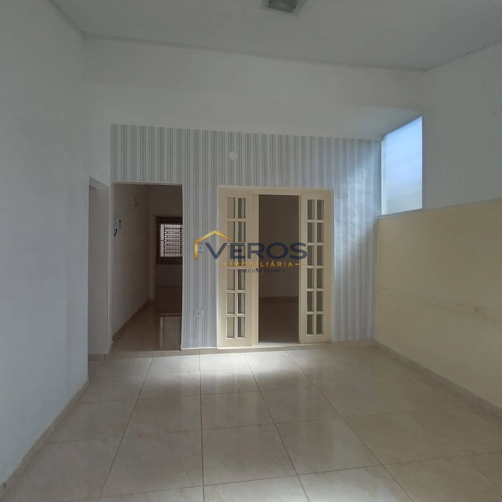 Imagem Sobrado com 4 quartos à Venda no Jardim Aruan perto da praia Caraguatatuba