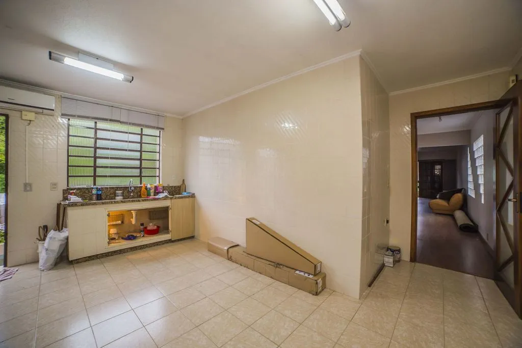 Imagem Casa de 4 dormitórios à venda no Bairro Santa Tereza - Porto Alegre