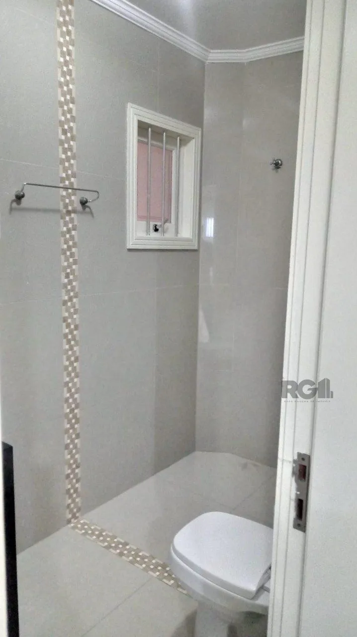 Imagem Casa sobrado semi mobiliado, 3 dormitórios, 1 suíte master, vagas de garagem, Bairro Parque da matriz