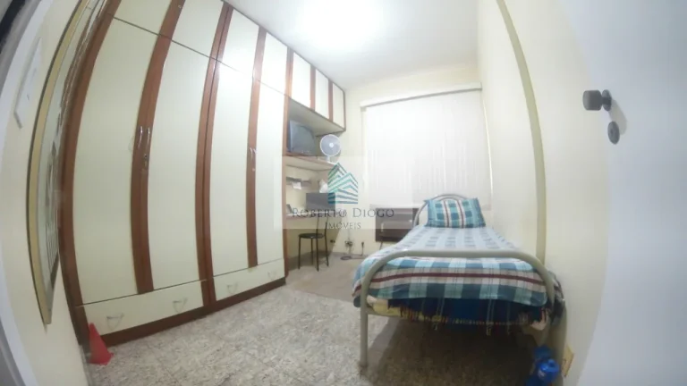 Imagem Imperdível Apartamento à Venda em Icaraí, Niterói-RJ: 3 Quartos, 1 Suíte, 1 Sala, 3 Banheiros, 1 Vaga de Garagem, 161m² de Área.
