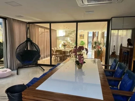Imagem Casa alto padrão a venda na Av. Priscila Dutra