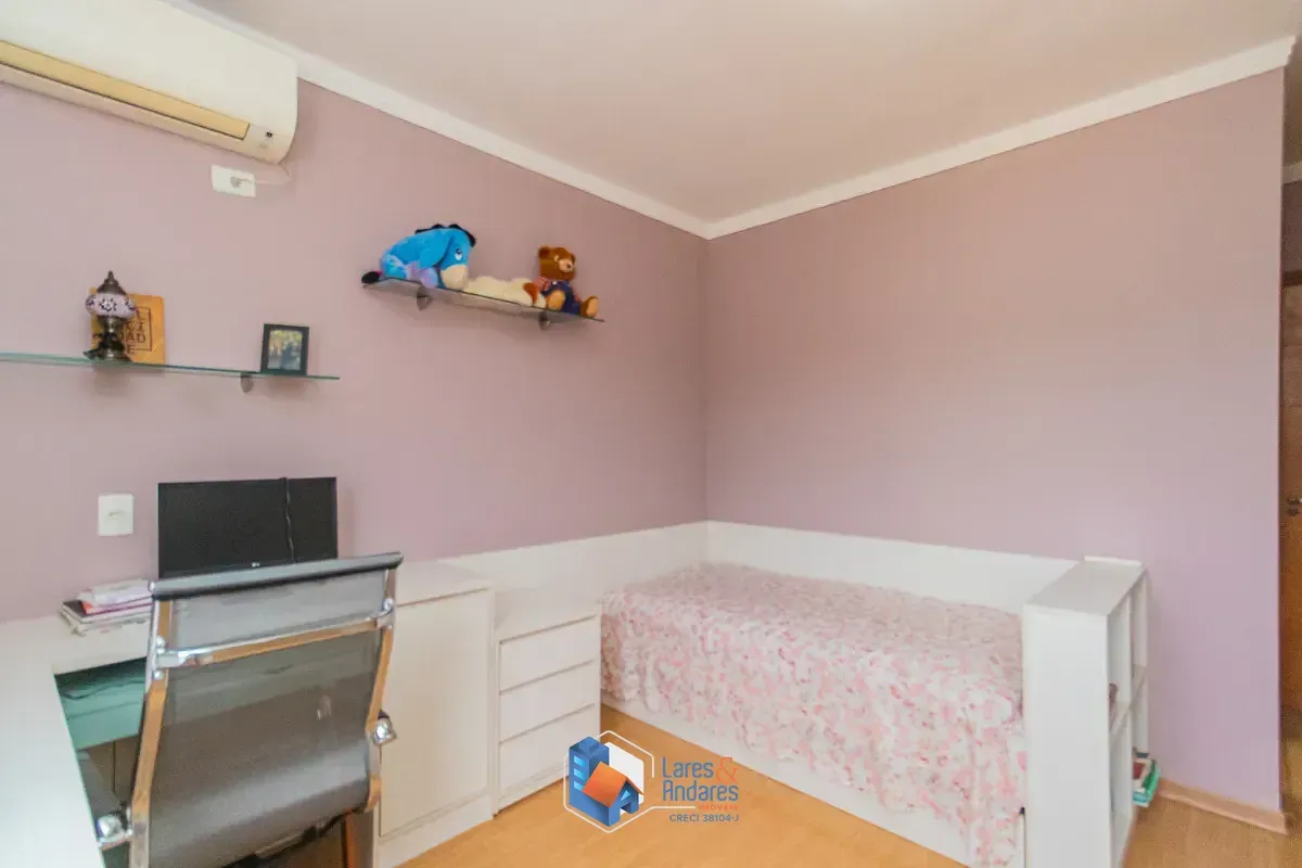 Imagem Sobrado para venda em Jardim Maria Estela com 3 quartos, sendo 3 suítes, 150m²