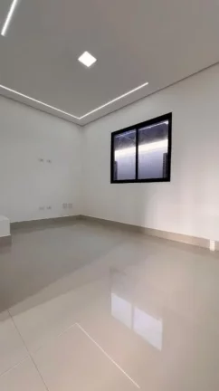 Imagem EXCELENTE OPORTUNIDADE!!! Casa de condomínio com 2 dormitórios!
