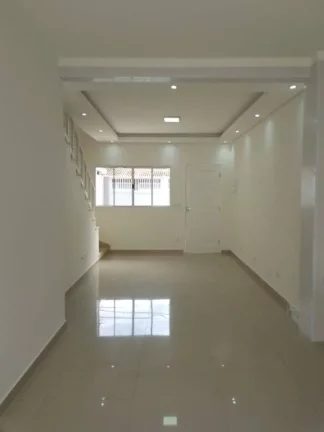 Imagem Sobrado com 2 dormitórios à venda, 79 m² por R$ 655.000,00 - Tupi - Praia Grande/SP