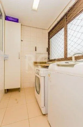 Imagem Excelente apartamento de 03 dormitórios com 4 vagas de garagem.